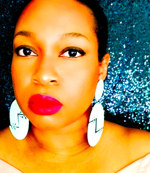 KD-0095c "Pya" White Earrings