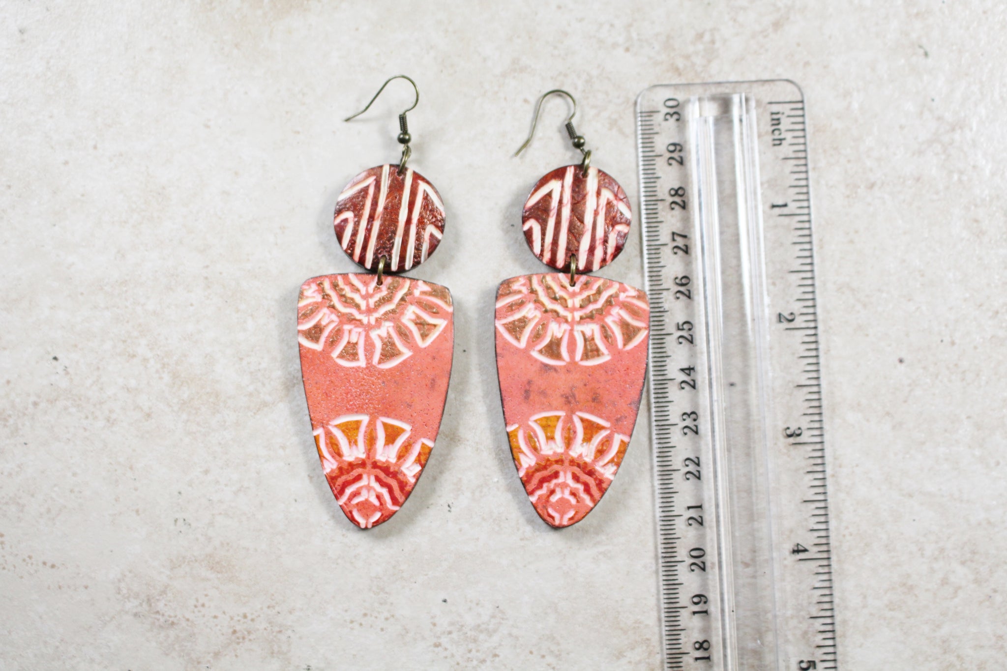 KD-0008 Carved Tribal Drops