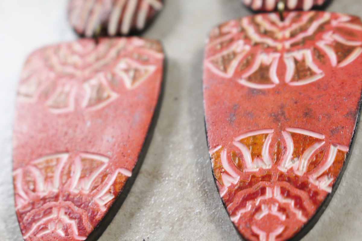 KD-0008 Carved Tribal Drops
