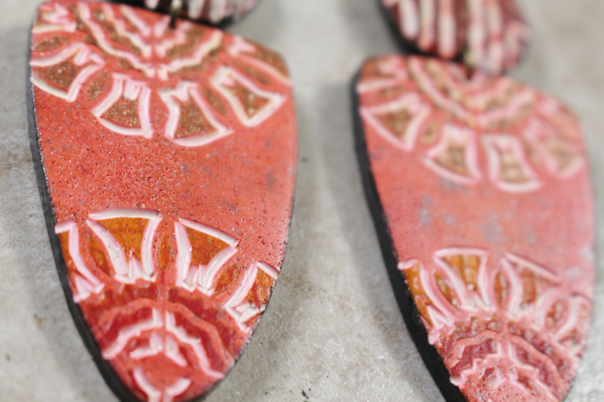 KD-0008 Carved Tribal Drops