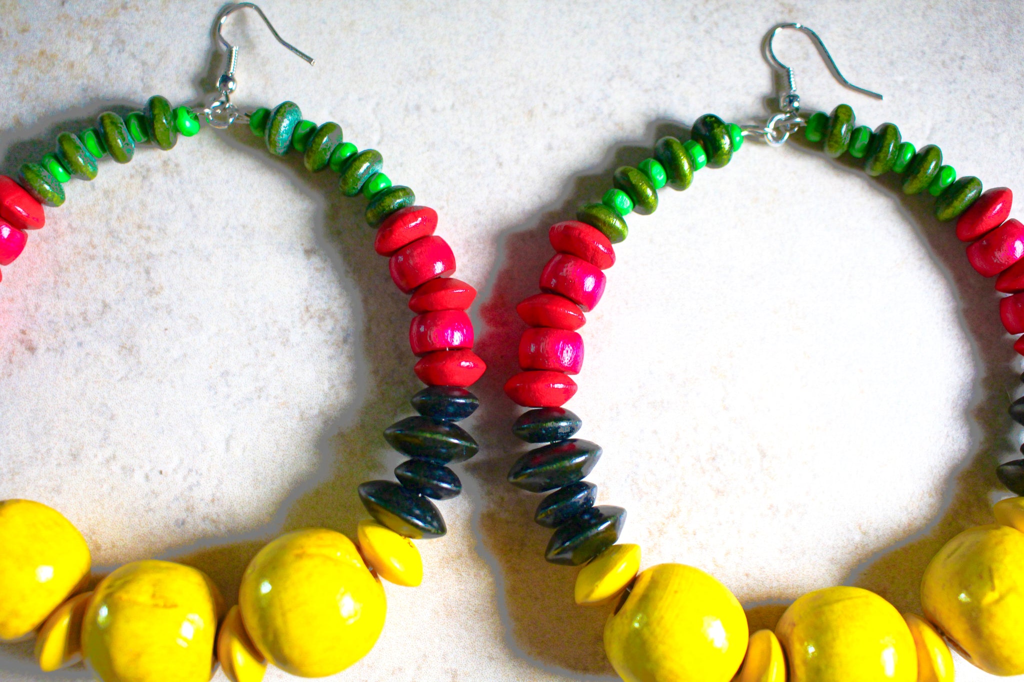 KD-0076 Wood Beaded Hoop Earrings