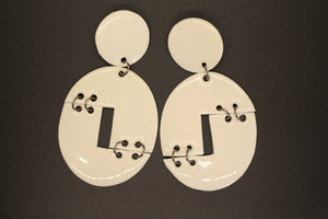KD-0095c "Pya" White Earrings
