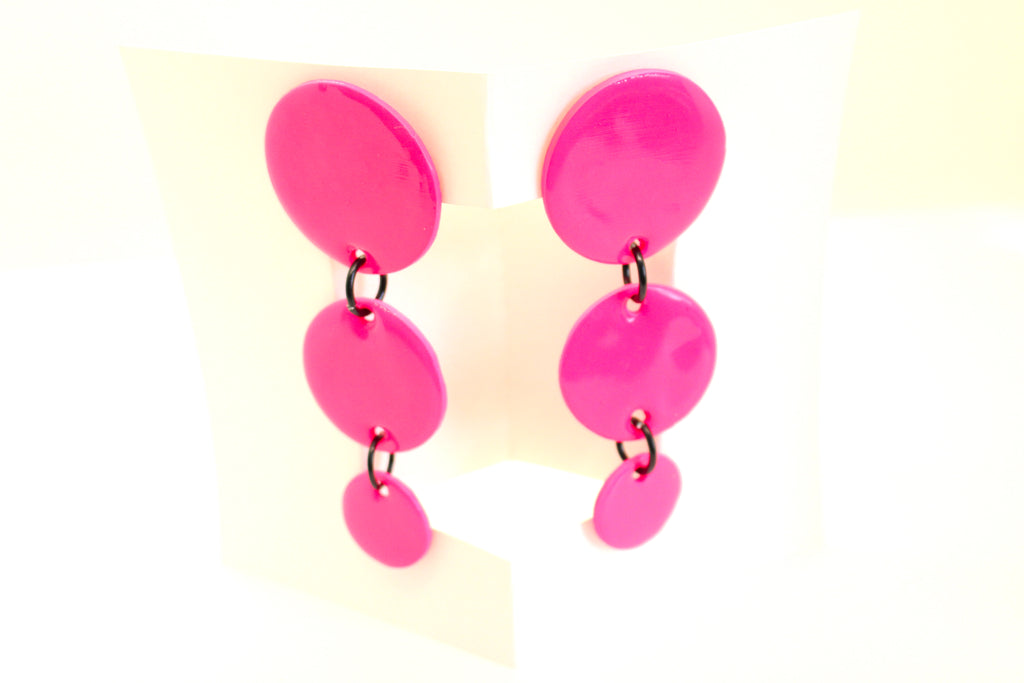 KD-1111b "Cori" 3 Tiered Graduated Round Drop Posts in Pink