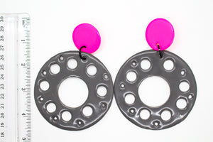 KD-1114b "Una" Hoop Drop Posts in Pink/Gray