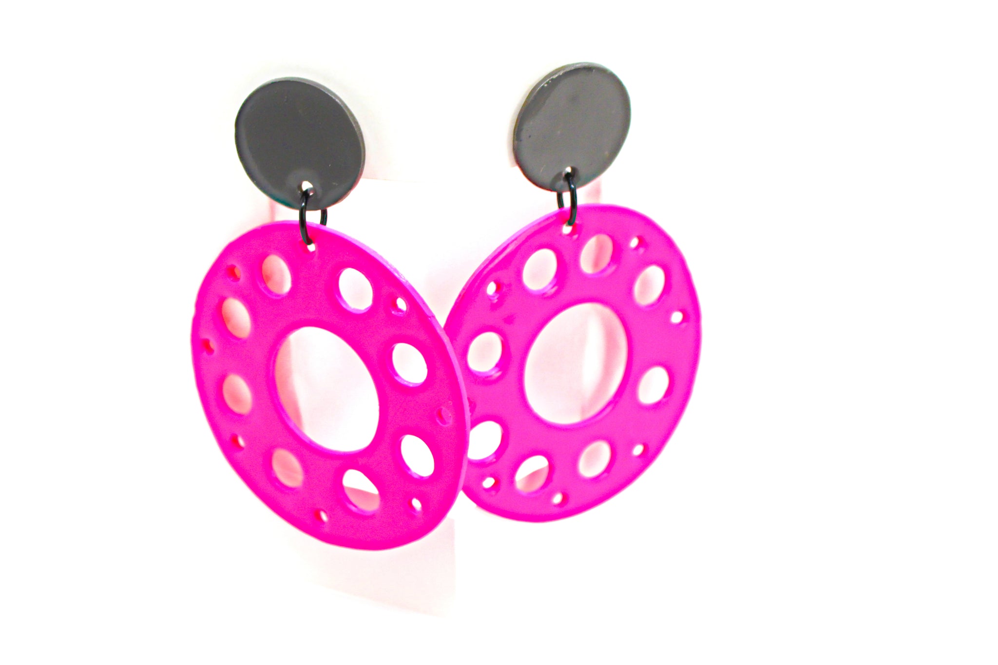 KD-1114a "Una" Hoop Drop Posts in Gray/Pink