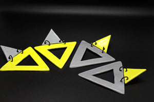KD-1112b "Halle" Angular Drop Posts in Gray/Yellow