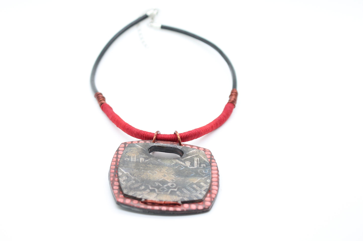 KD-1134 Artisan Rich Red Focal Silk Wrapped Leather Necklace