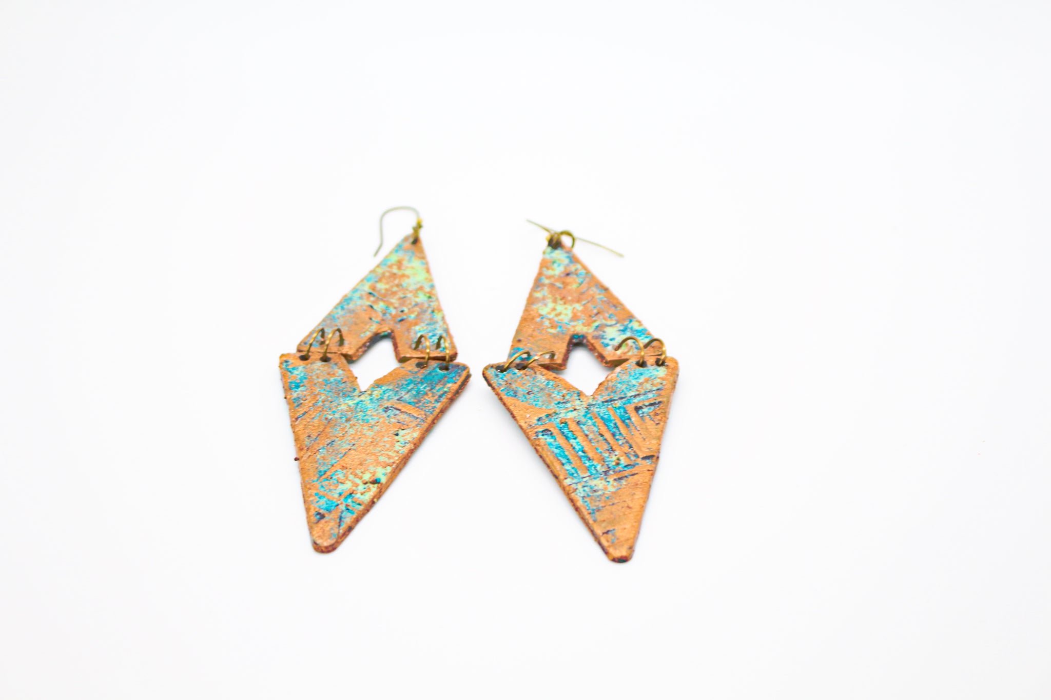 KD-1123 Artisan Patina Textured Boho Drops