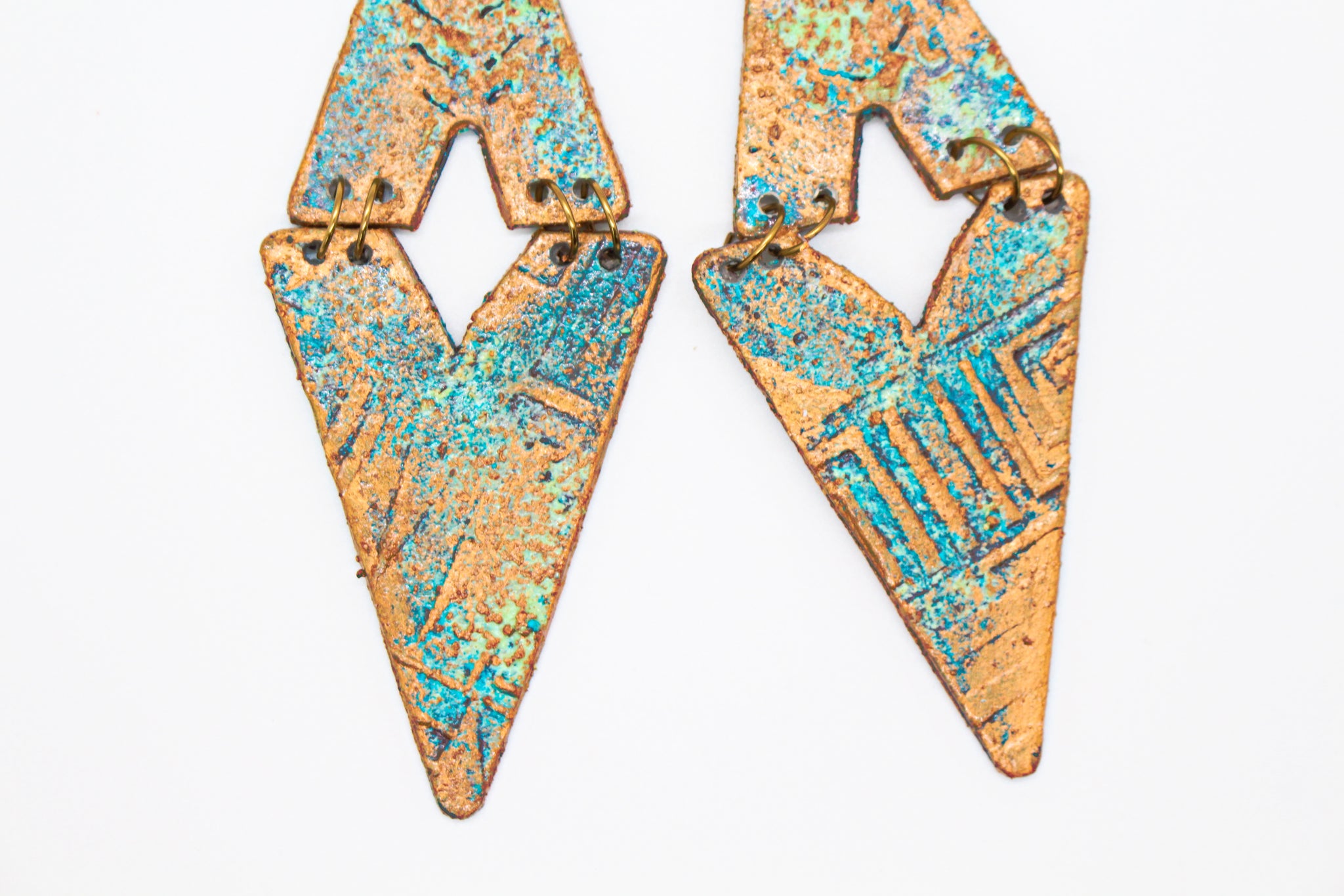 KD-1123 Artisan Patina Textured Boho Drops