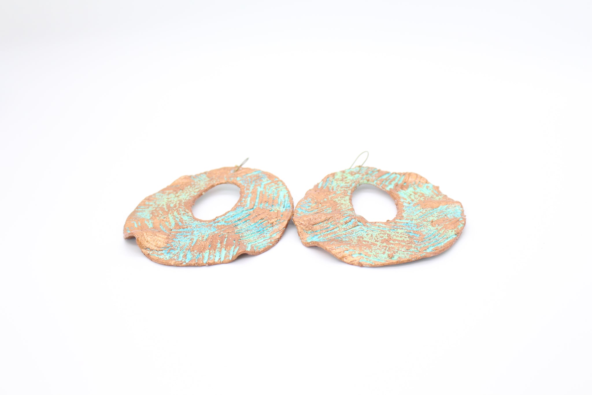 KD-1124 Artisan Patina Textured Boho Drops