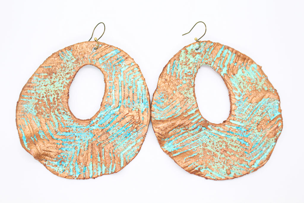 KD-1124 Artisan Patina Textured Boho Drops