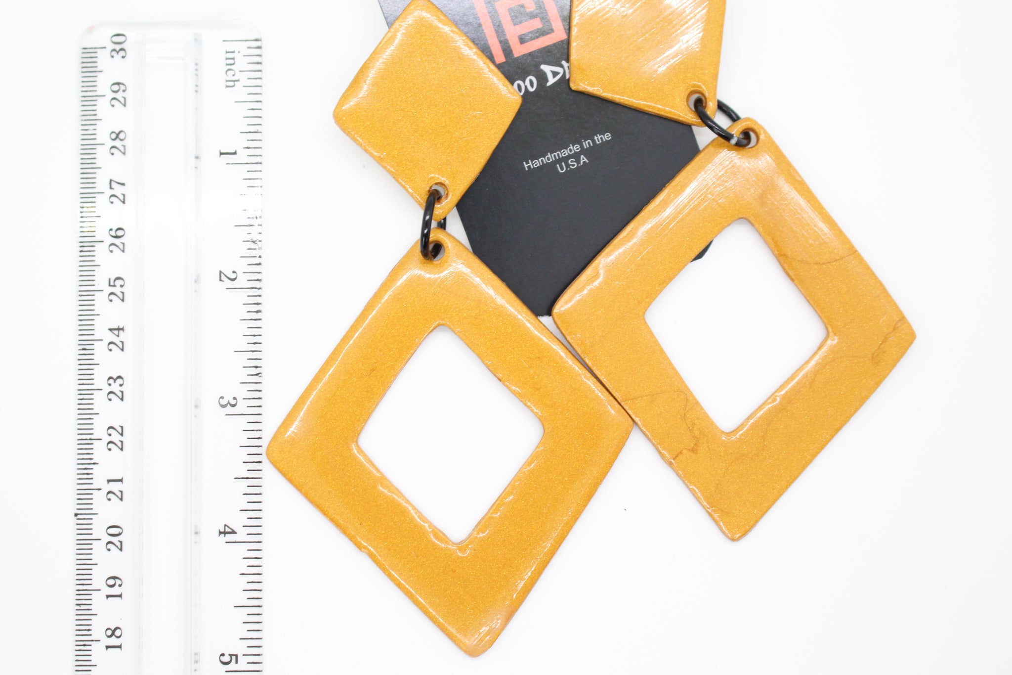 KD-1117a "Tina Gold" Boldly Modern Drop Posts